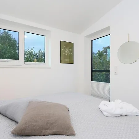 2 Bedroom Beautiful In Lembruch-duemmer * Lembruch